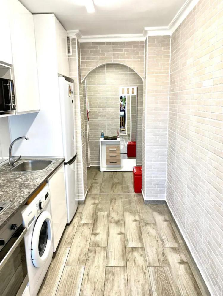 Shared Apartment! Piso Compartido! Общая Квартира! Seville Ngoại thất bức ảnh
