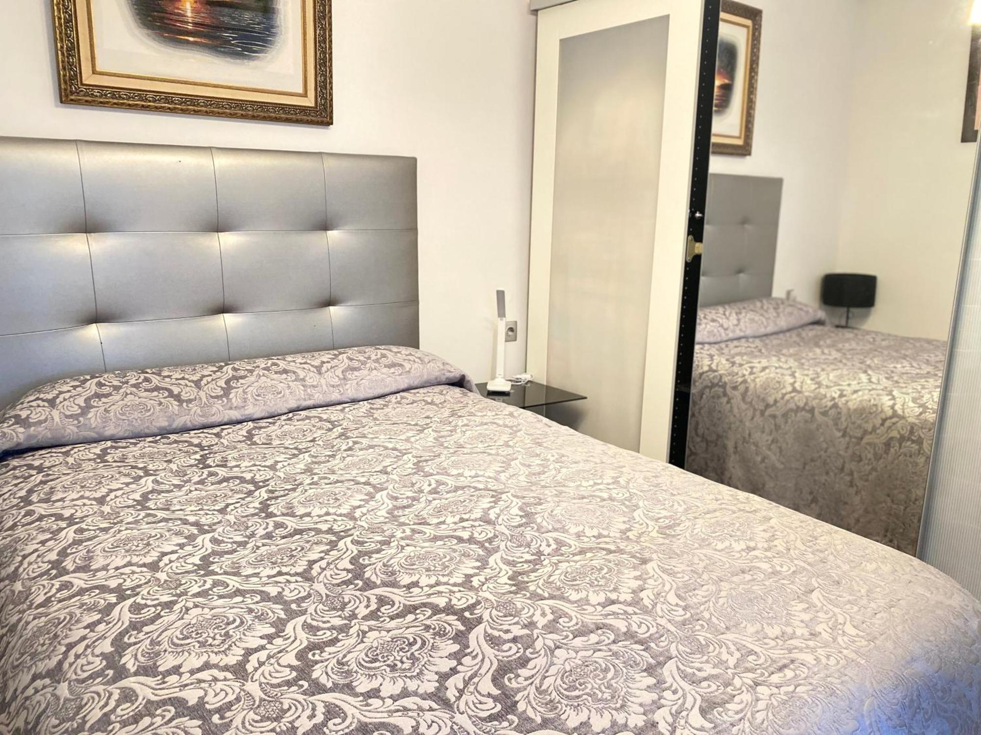 Shared Apartment! Piso Compartido! Общая Квартира! Seville Ngoại thất bức ảnh