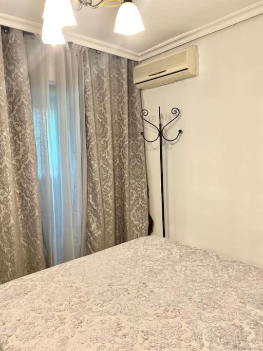 Shared Apartment! Piso Compartido! Общая Квартира! Seville Ngoại thất bức ảnh