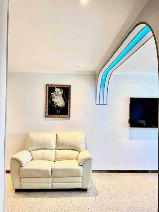 Shared Apartment! Piso Compartido! Общая Квартира! Seville Ngoại thất bức ảnh