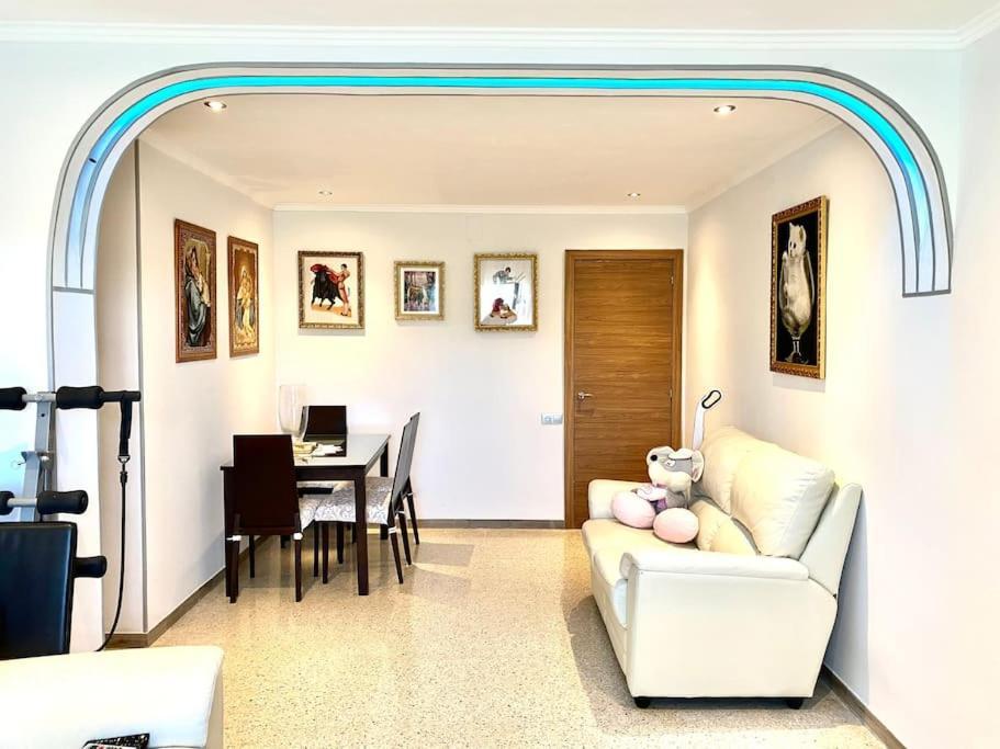Shared Apartment! Piso Compartido! Общая Квартира! Seville Ngoại thất bức ảnh